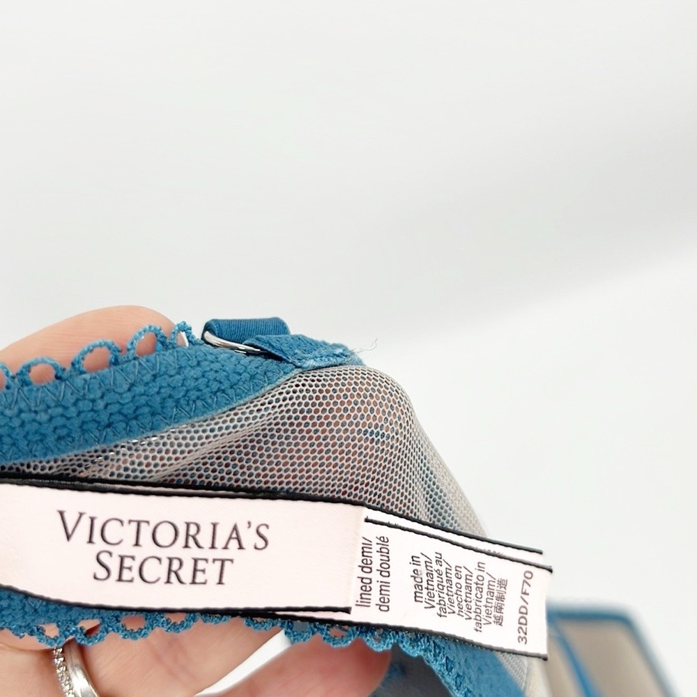 Victoria's Secret Dreams Angel Lined Demi Lace Strappy Bra 32DD Turquoise Mesh - Picture 6 of 9